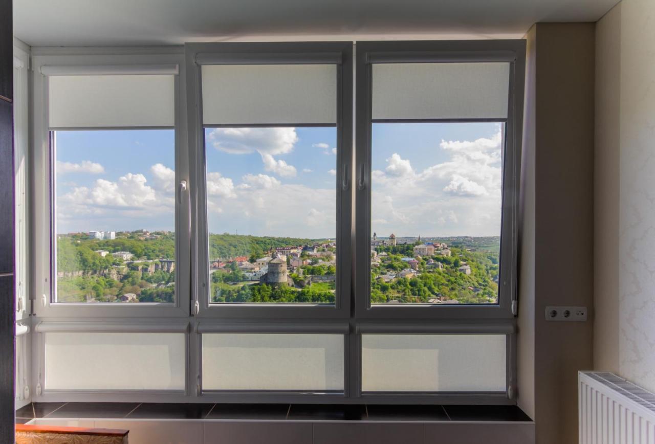 Rooms With Fortetsya View 2 Kamjanets-Podilsky Buitenkant foto